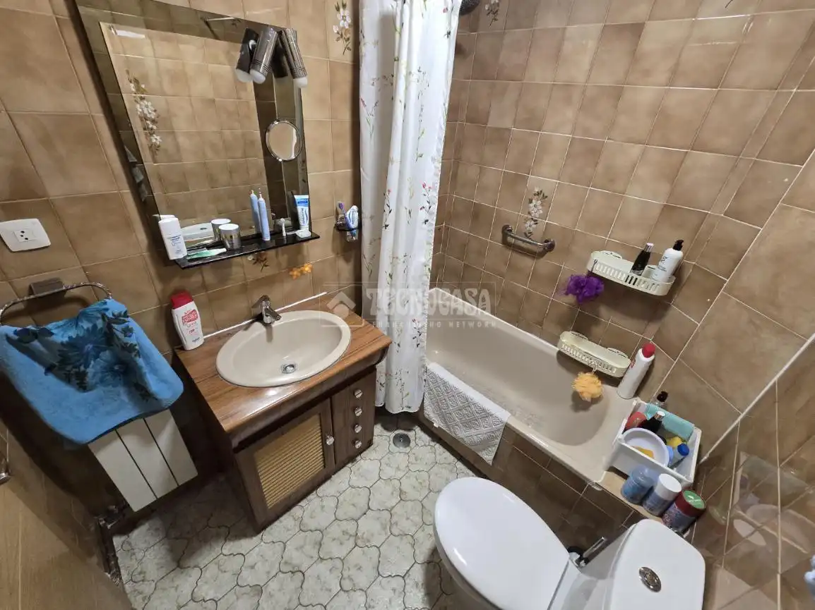 Baño de Piso en venta en Madrid con Aire acondicionado y Calefacción