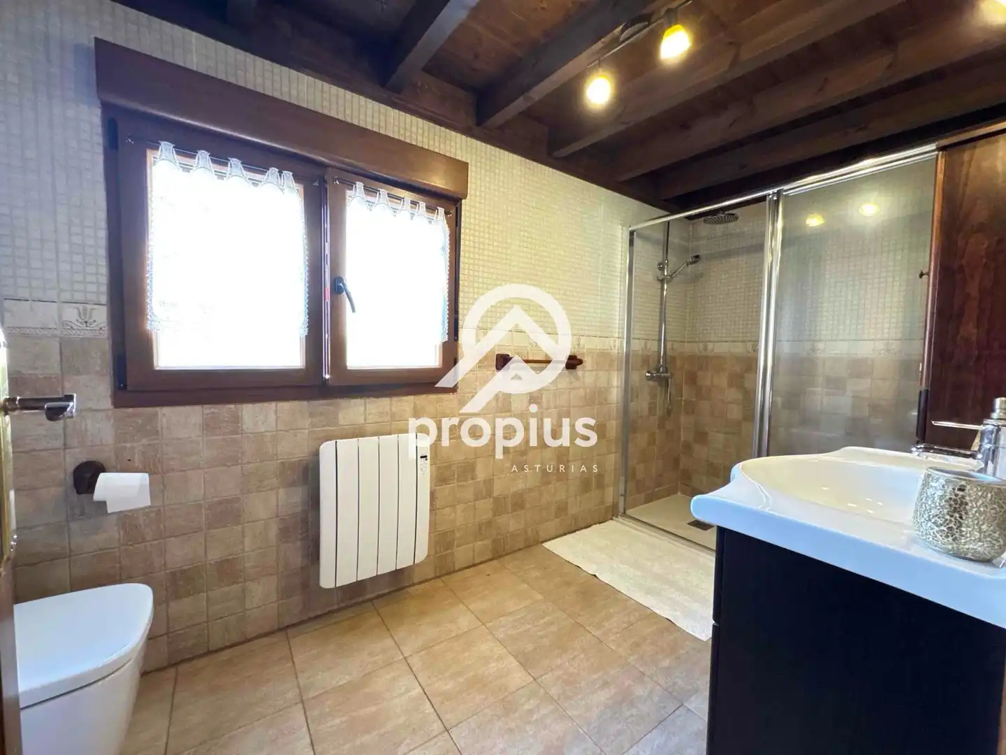 Baño de Casa o chalet en venta en Parres con Calefacción, Jardín privado y Parquet