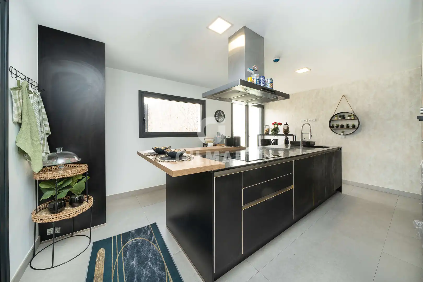 Kitchen of Flat for sale in Madrid  with Heating, Private garden and Storage room