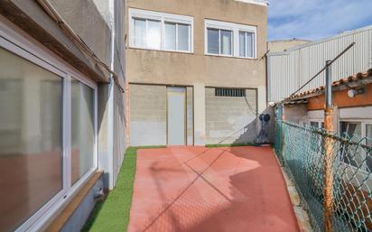 Vista exterior de Casa o xalet en venda en Manresa amb Terrassa