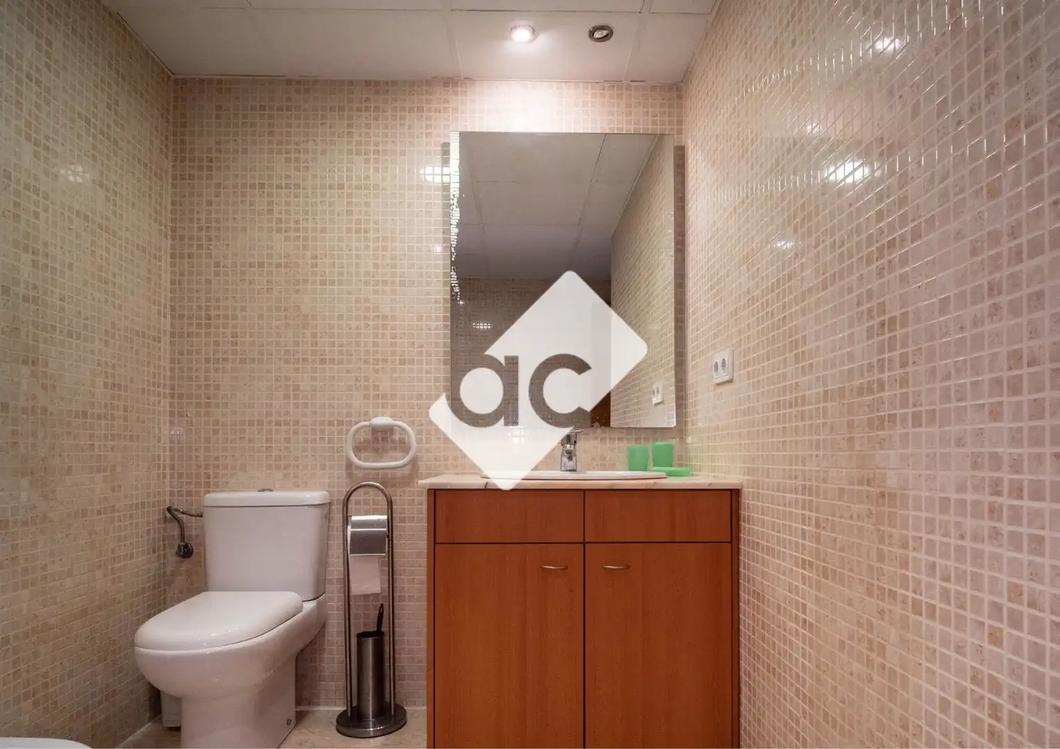 Baño de Piso de alquiler en Valencia con Aire acondicionado, Calefacción y Terraza