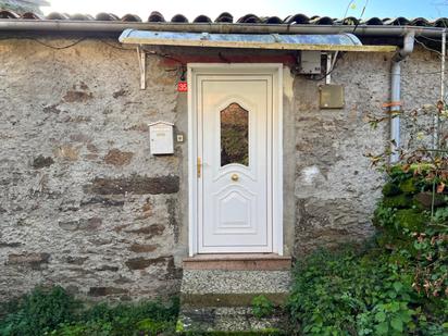 Vista exterior de Casa o xalet en venda en Pantón amb Calefacció, Jardí privat i Terrassa