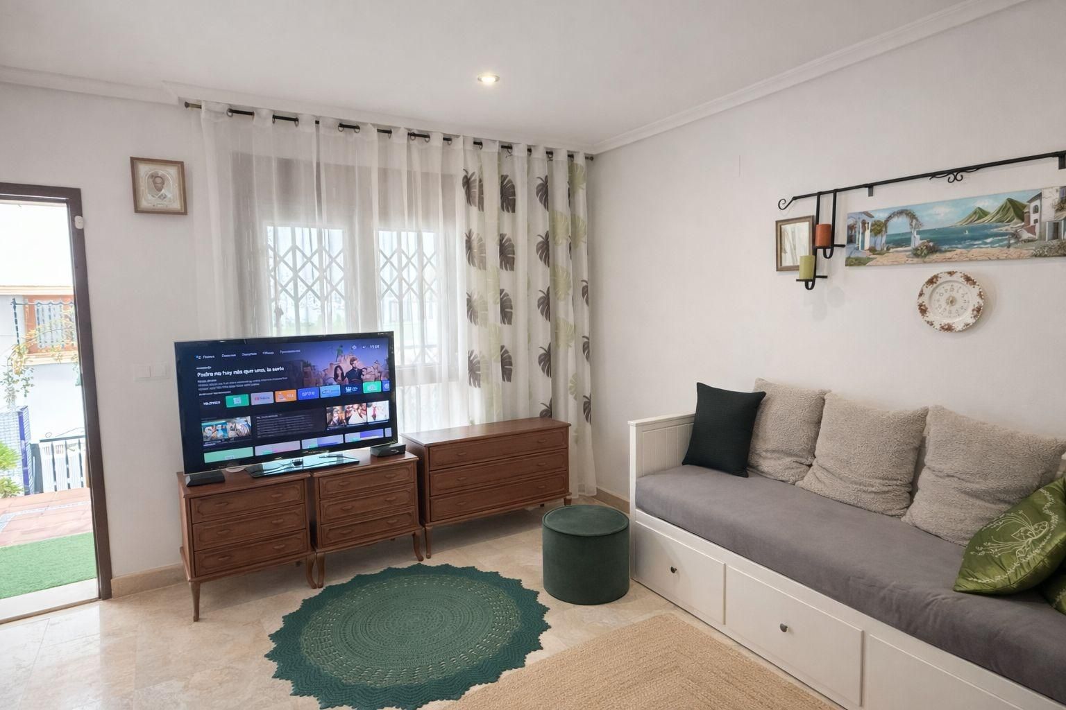 Sala de estar de Casa adosada en venta en Orihuela con Jardín privado