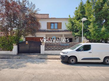 Casa amb jardí en venda a Cardedeu