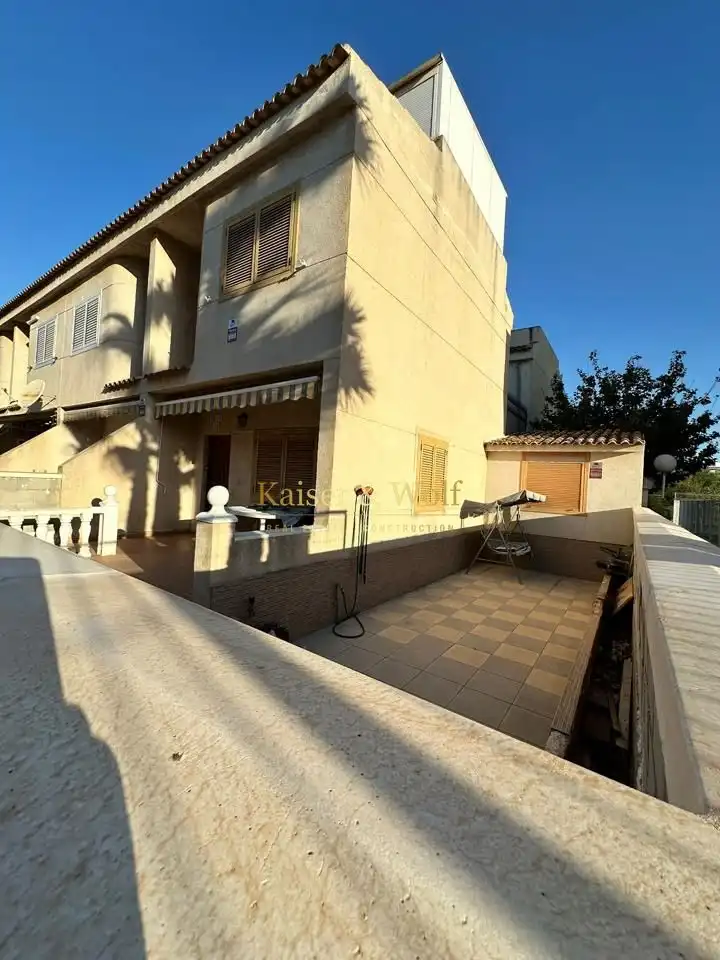 Vista exterior de Casa o xalet en venda en Santa Pola amb Aire condicionat, Terrassa i Moblat