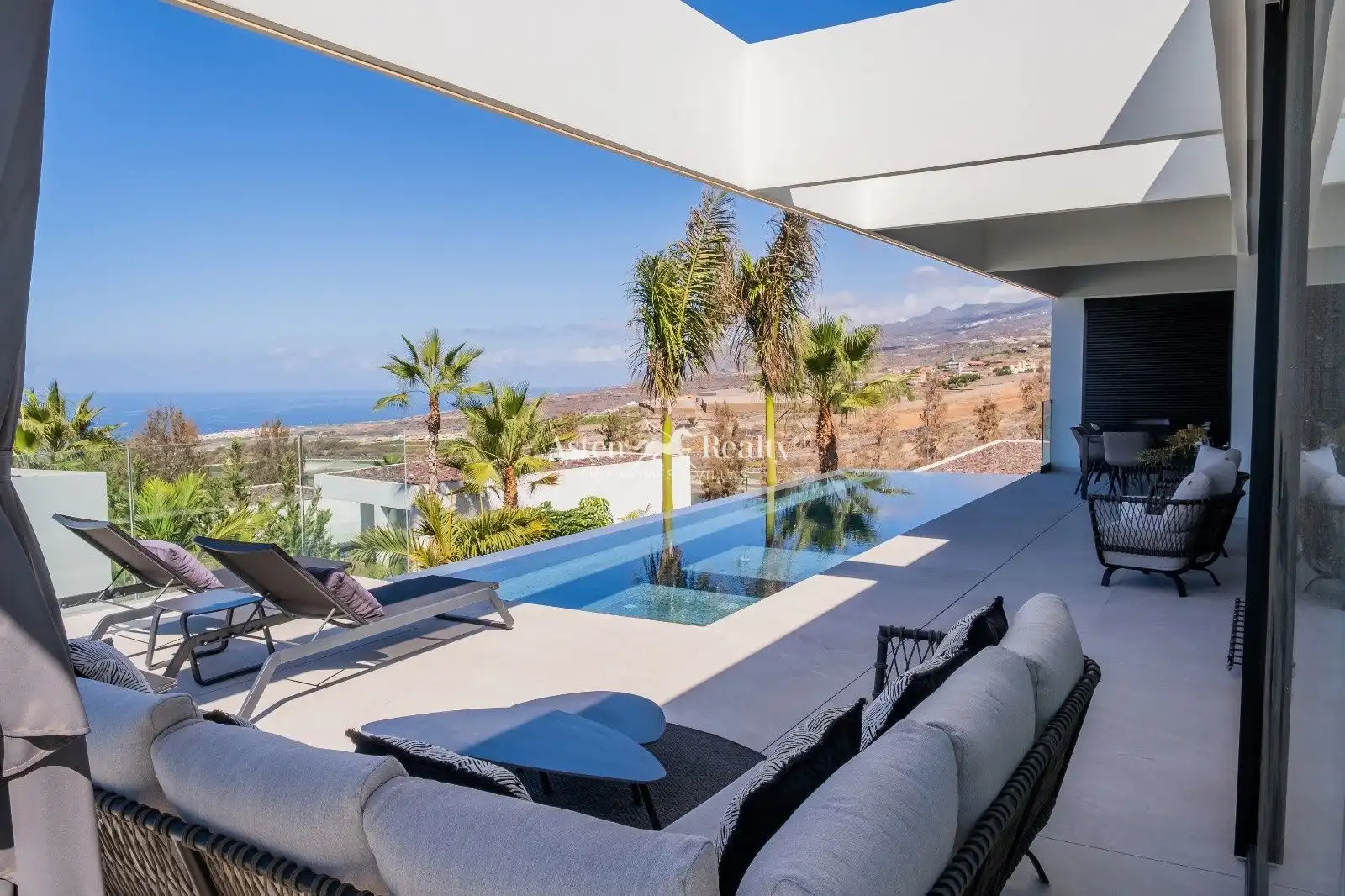 Casa amb piscina en venda a Josefina de la Torre, imagen 2