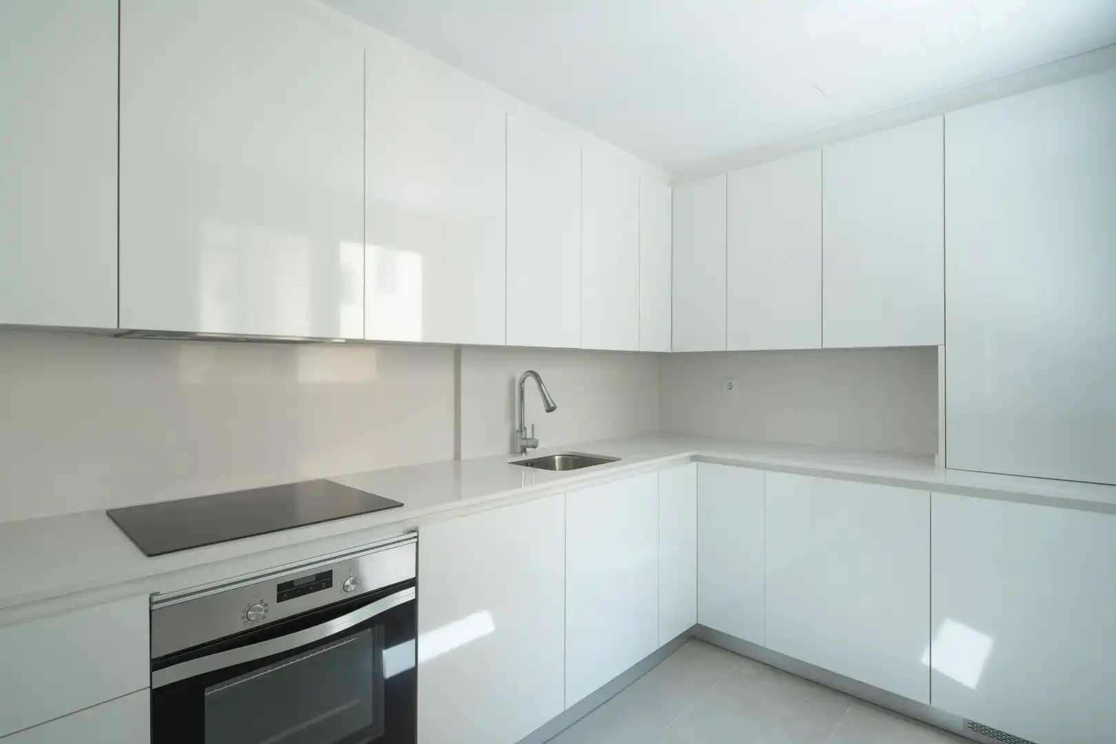 Kitchen of Flat for sale in Málaga  with Parquet flooring, Terrace and Storage room