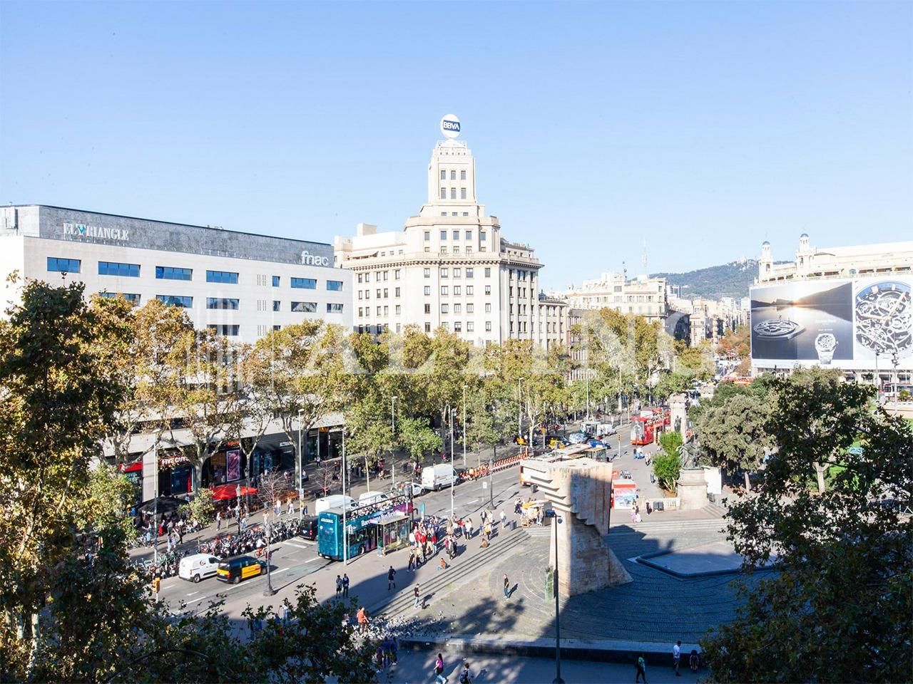 Exterior view of Office to rent in  Barcelona Capital  with Air Conditioner and Heating