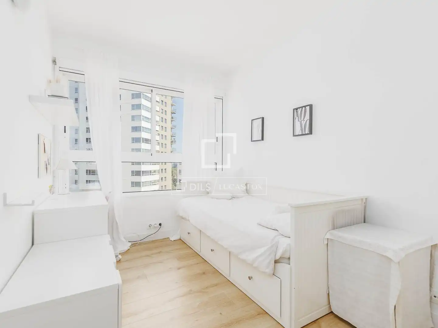 Bedroom of Flat for sale in Barcelona  with Air Conditioner, Private garden and Terrace
