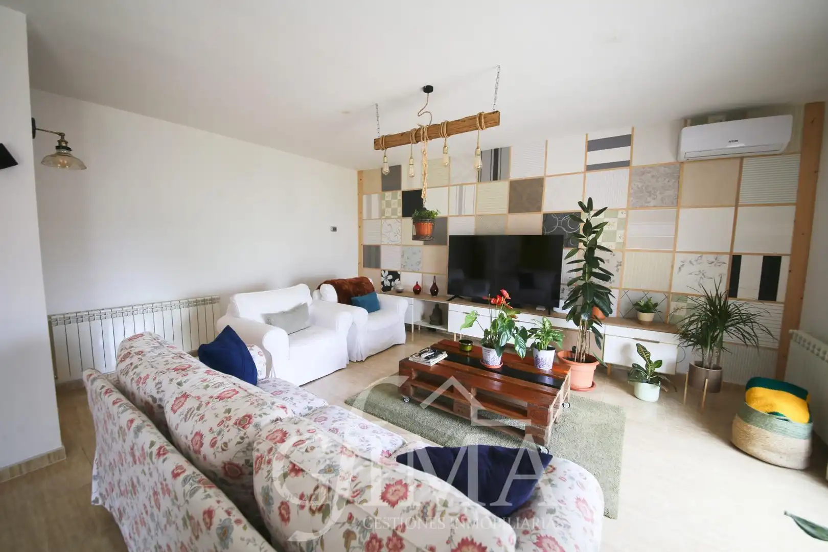 Sala d'estar de Dúplex en venda en Tomelloso amb Aire condicionat, Calefacció i Terrassa