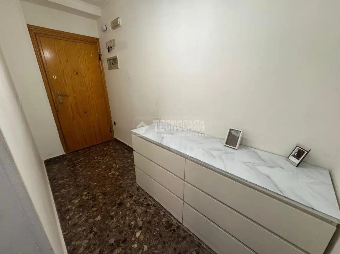Flat for sale in Torrent  with Furnished