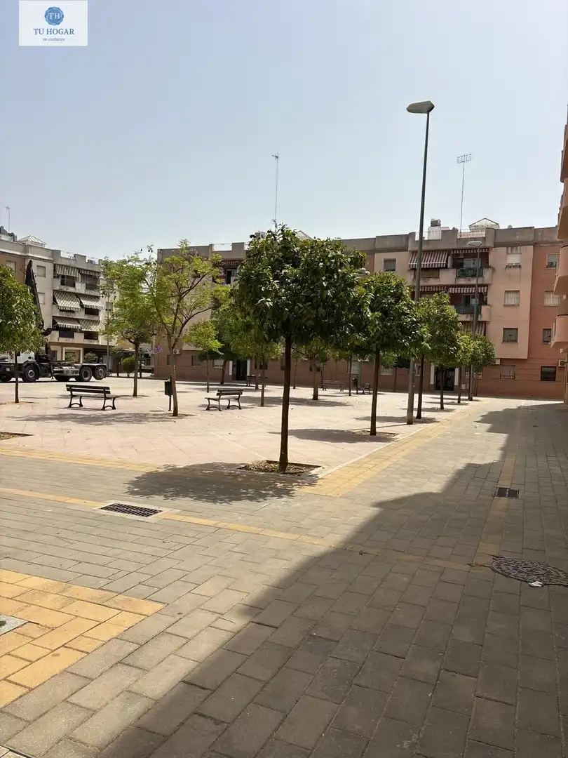 Vista exterior de Pis en venda en Alcalá de Guadaira amb Aire condicionat, Terrassa i Balcó