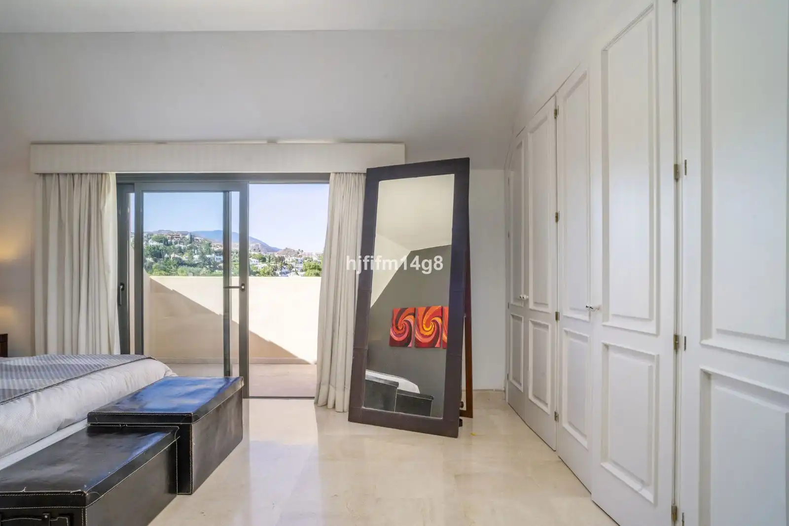 Habitación de Ático en venta en Marbella con Aire acondicionado, Trastero y Amueblado
