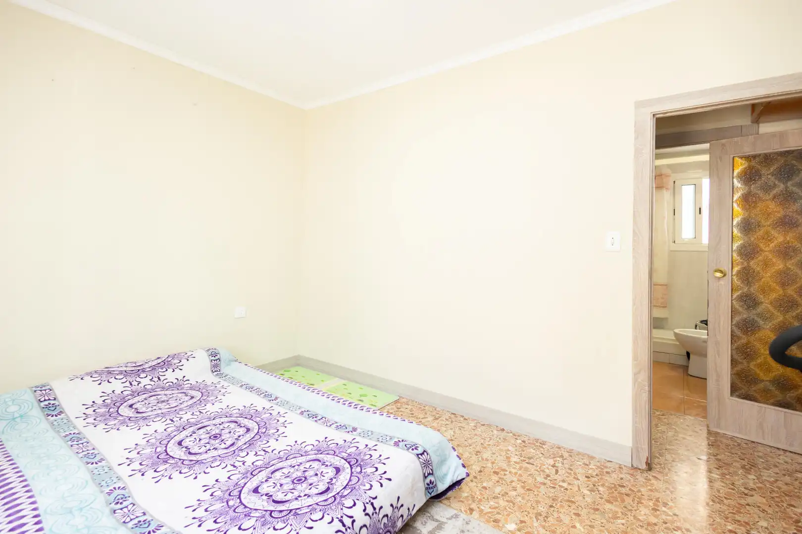 Schlafzimmer von Wohnung zum Verkauf in Sant Boi de Llobregat mit Klimaanlage, Ofen und Balkon
