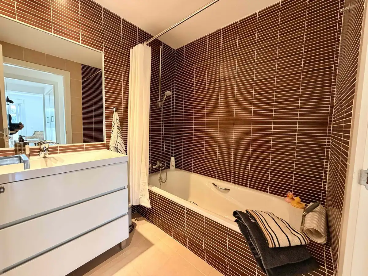 Baño de Piso en venta en Benahavís con Aire acondicionado y Terraza