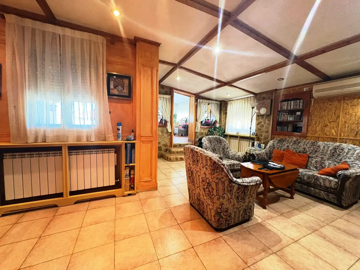 Sala d'estar de Casa o xalet en venda en Casarrubios del Monte amb Aire condicionat, Calefacció i Jardí privat