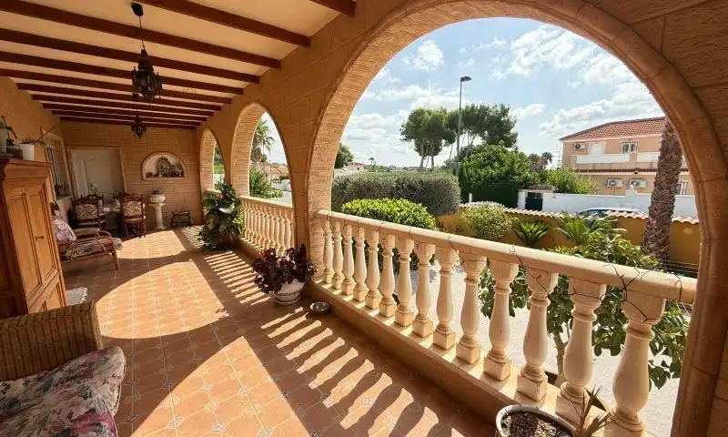 Villa zum Verkauf in Calle  Almendro, imagen 26