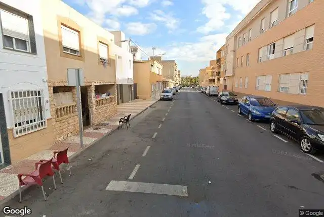 Vista exterior de Casa adosada en venda en Roquetas de Mar
