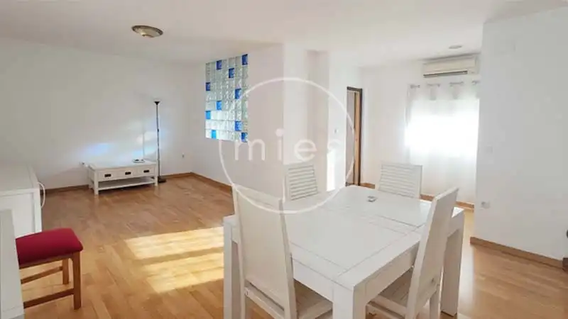 Exterior view of Flat for sale in Torrent  with Air Conditioner, Parquet flooring and Furnished