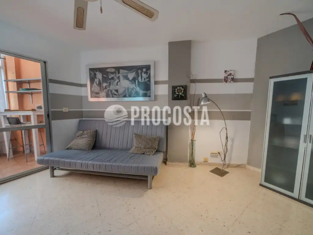 Piso en venta en Calle Dr Alvarez, Almuñecar Centro