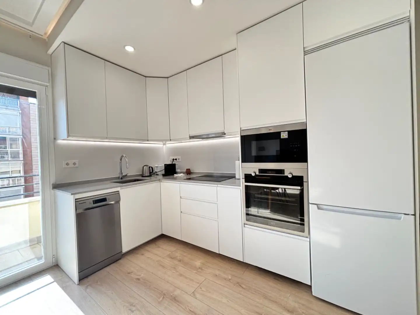 Kitchen of Flat for rent in Madrid  with Air Conditioner, Heating and Furnished