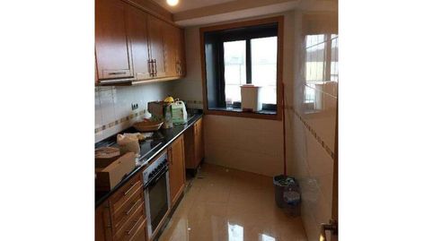 Foto 3 de Piso en venta en Calle Castiñeiras, 32, Ponteareas, Pontevedra