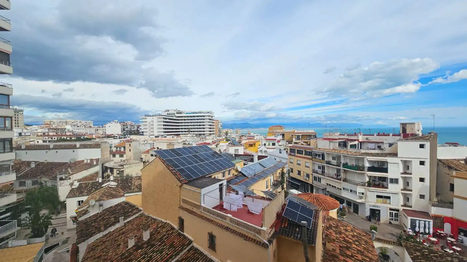 Vista exterior de Apartamento en venta en Torremolinos con Aire acondicionado, Calefacción y Piscina