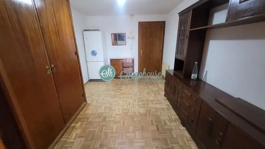 Habitación de Piso en venta en Segovia con Calefacción, Parquet y Terraza