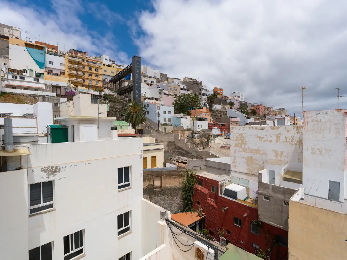 Vista exterior de Pis en venda en Las Palmas de Gran Canaria amb Traster i Moblat