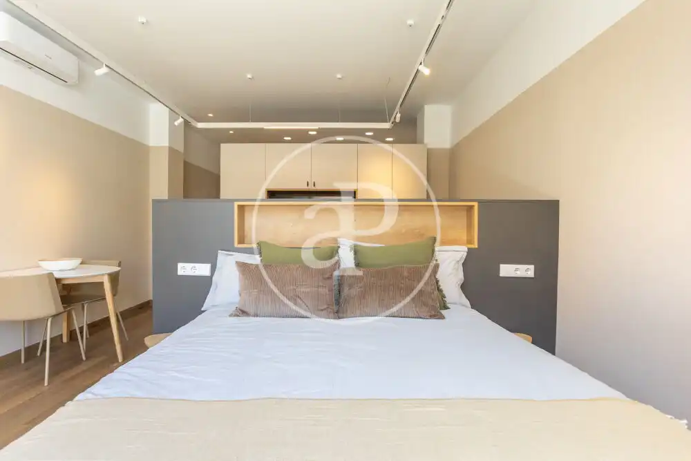 Schlafzimmer von Wohnung zur Miete in Valencia mit Klimaanlage, Heizung und Terrasse