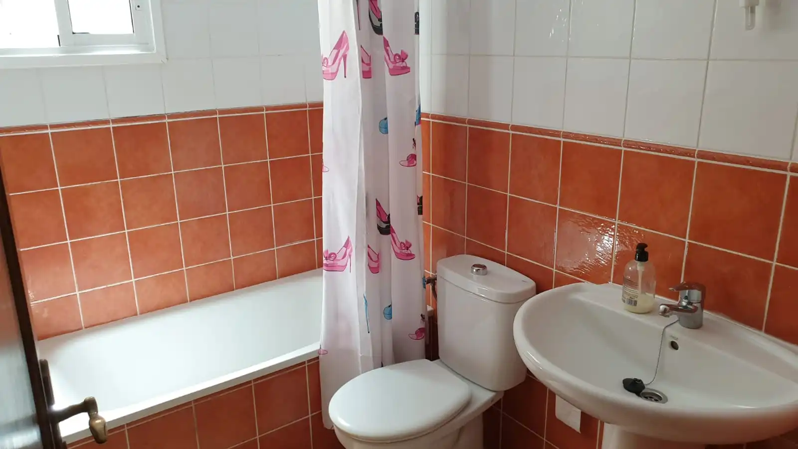 Baño de Piso en venta en San Cristóbal de la Laguna con Lavadora y Balcón