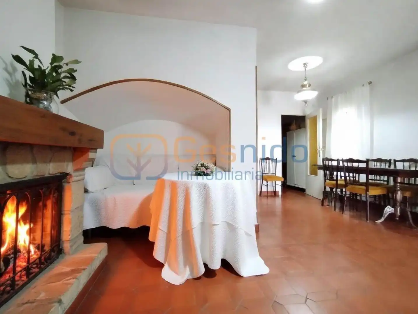 Schlafzimmer von Haus oder Chalet zum Verkauf in Torrecaballeros mit Heizung, Parkett und Abstellraum