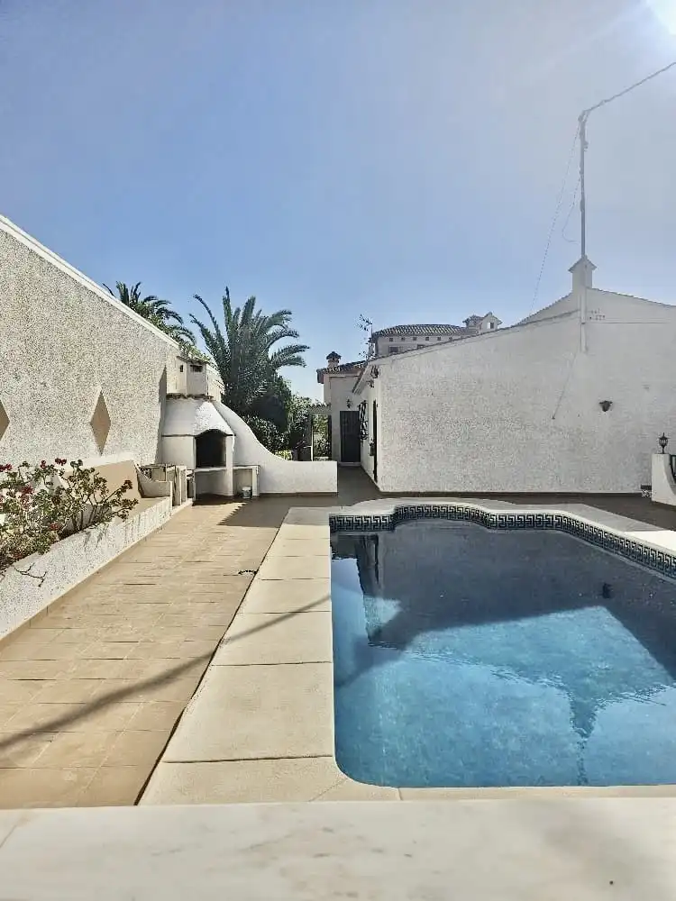 Houses for sale in L'Albir