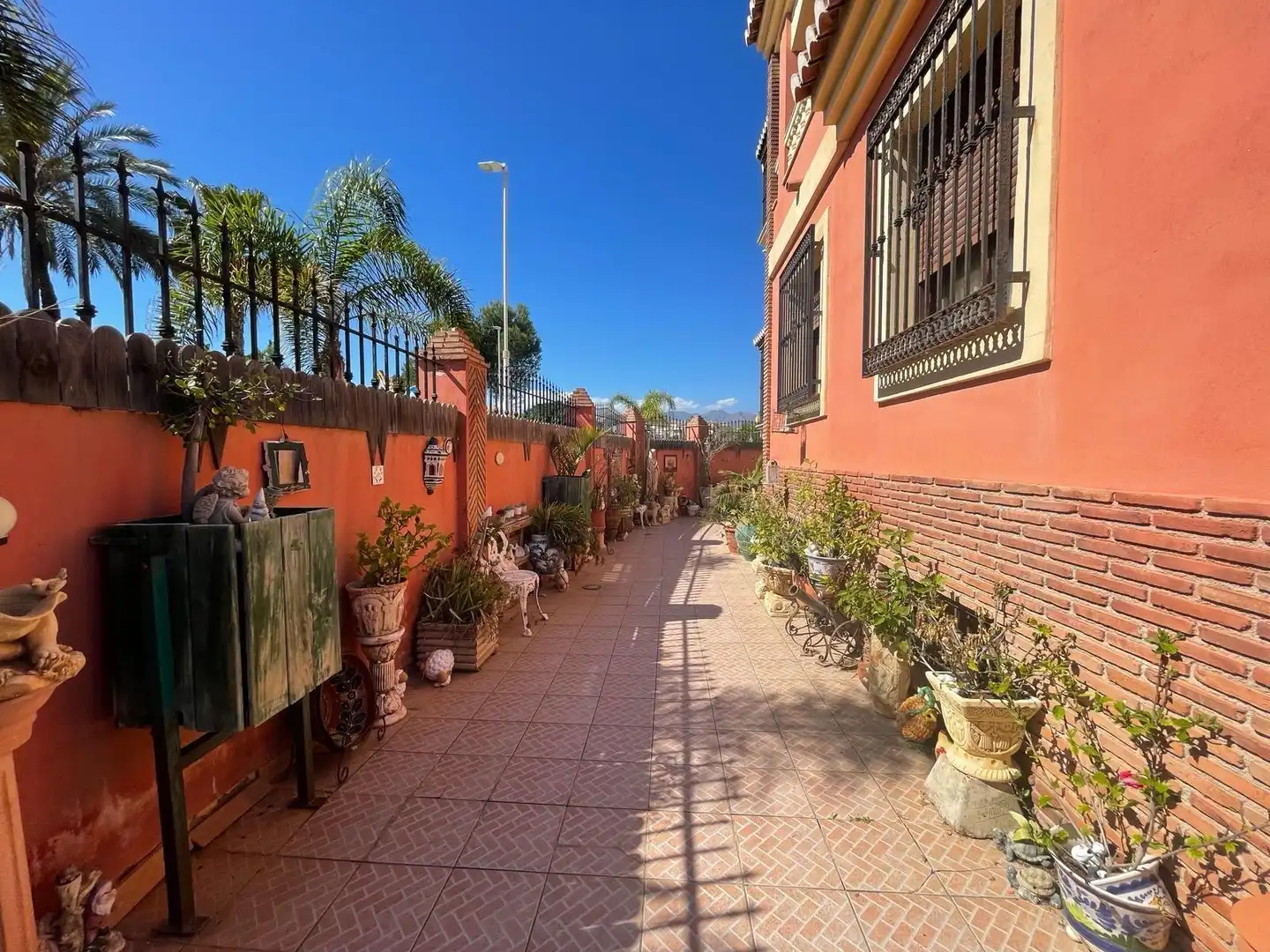 Detached house with pool for sale in Playa de Granada, imagen 6