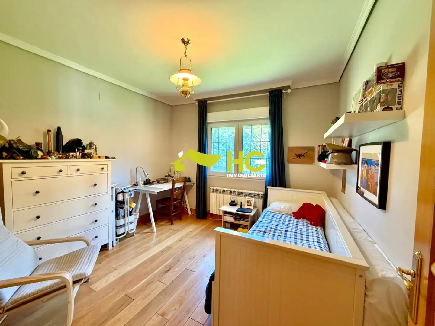 Habitación de Casa o chalet en venta en Villaviciosa de Odón con Aire acondicionado, Calefacción y Jardín privado