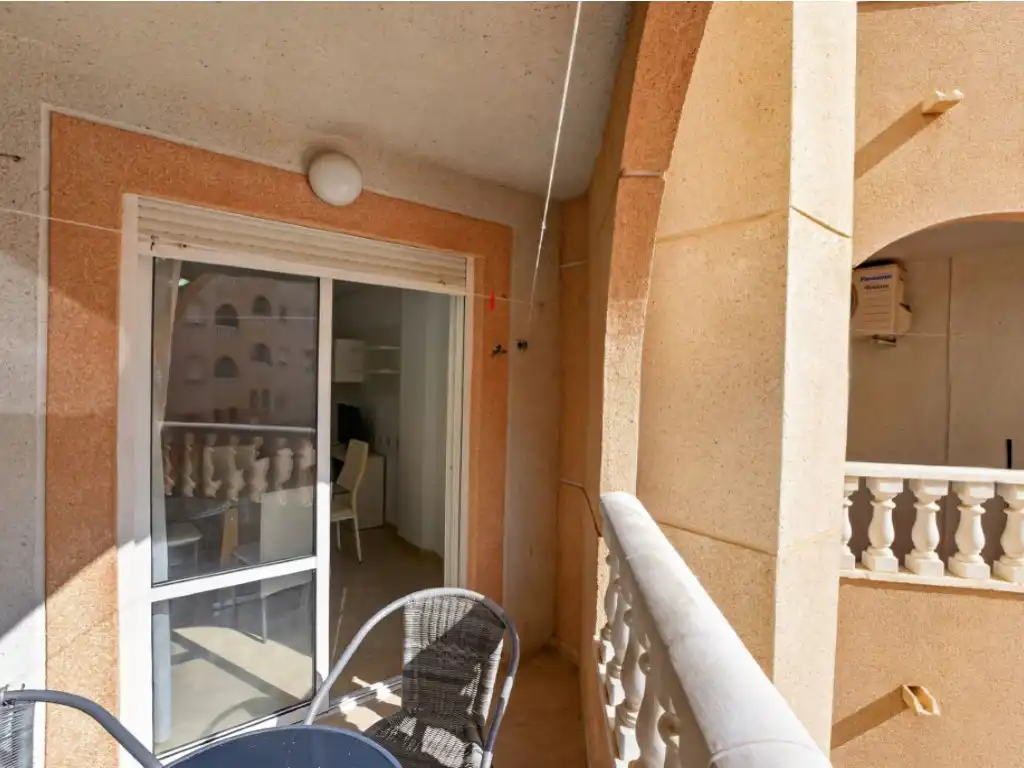Terrassa de Apartament en venda en Torrevieja amb Piscina comunitària