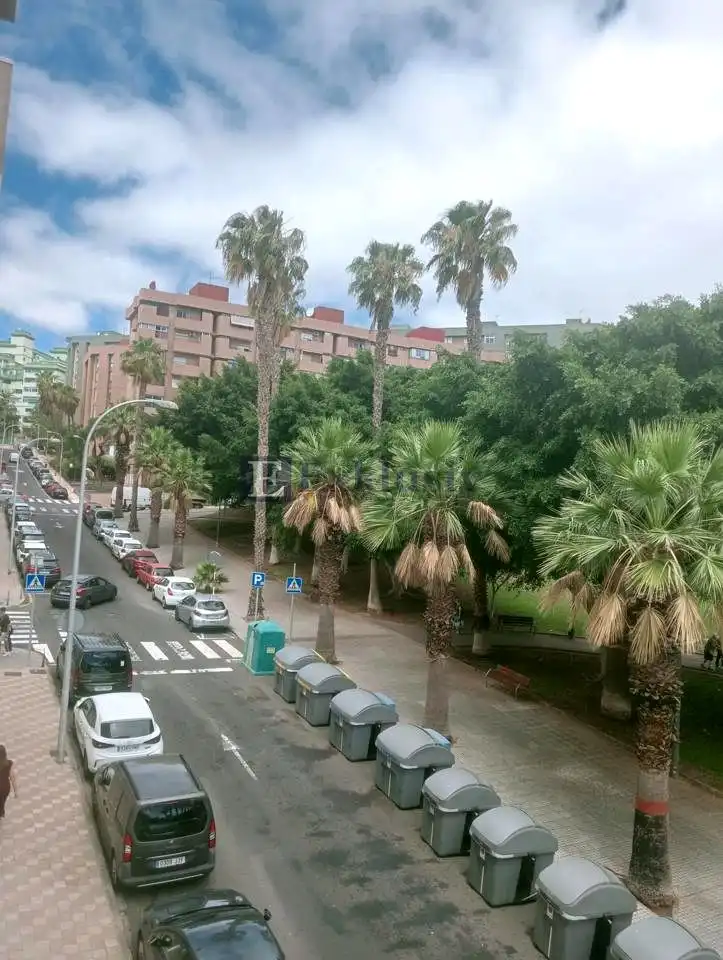 Außenansicht von Wohnung zum Verkauf in Santa Cruz de Tenerife mit Terrasse und Möbliert
