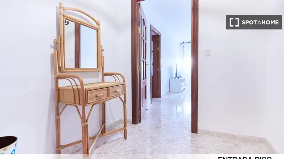 Piso para compartir en Sevilla con Aire acondicionado, Terraza y Amueblado