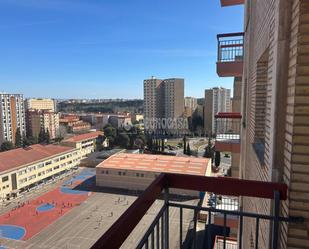 Exterior view of Flat to rent in  Zaragoza Capital  with Air Conditioner, Heating and Balcony