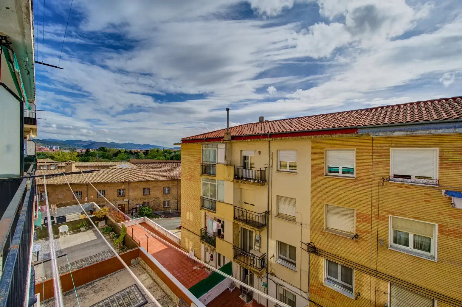 Vista exterior de Pis en venda en Rochapea