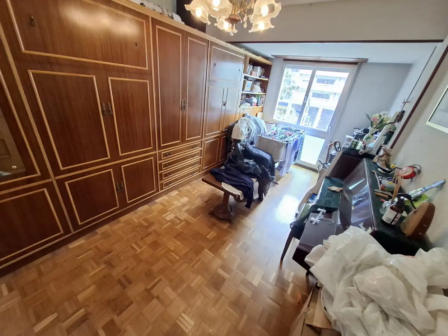 Habitación de Piso en venta en  Logroño con Calefacción, Parquet y Terraza