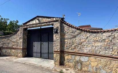 Vista exterior de Casa o xalet en venda en Lucena amb Piscina