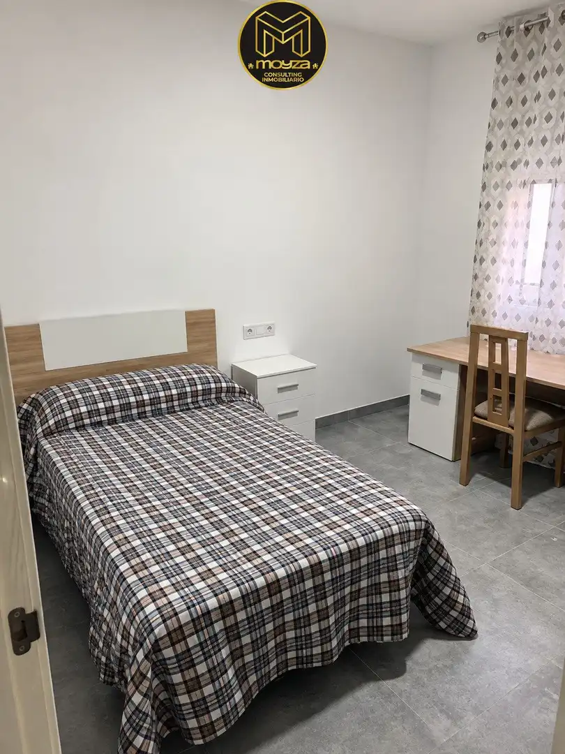 Dormitori de Pis en venda en Jaén amb Aire condicionat i Calefacció