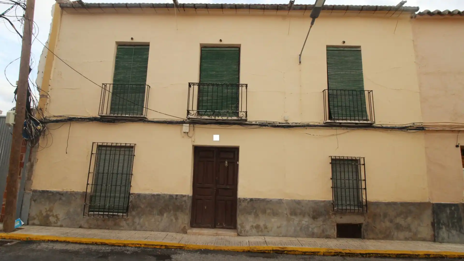 Vista exterior de Casa adosada en venda en Carrión de Calatrava amb Traster