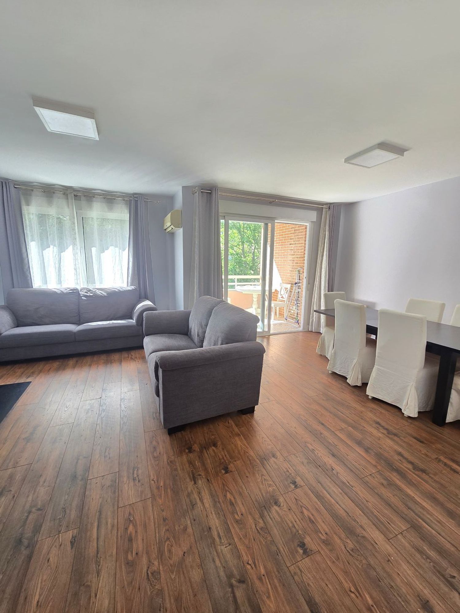 Living room of Flat for sale in Majadahonda  with Air Conditioner, Heating and Storage room