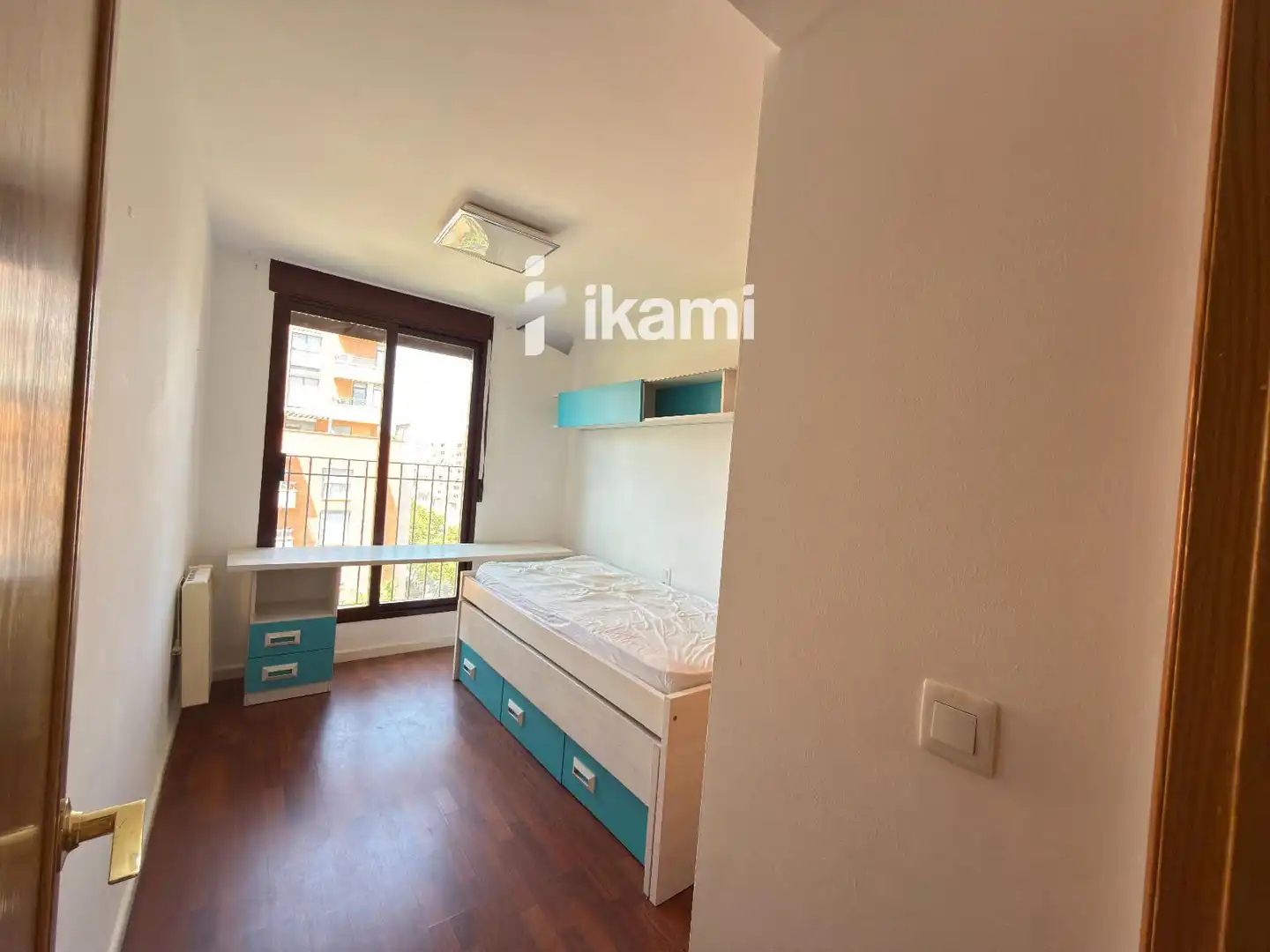 Habitación de Piso en venta en Valencia con Aire acondicionado, Terraza y Piscina