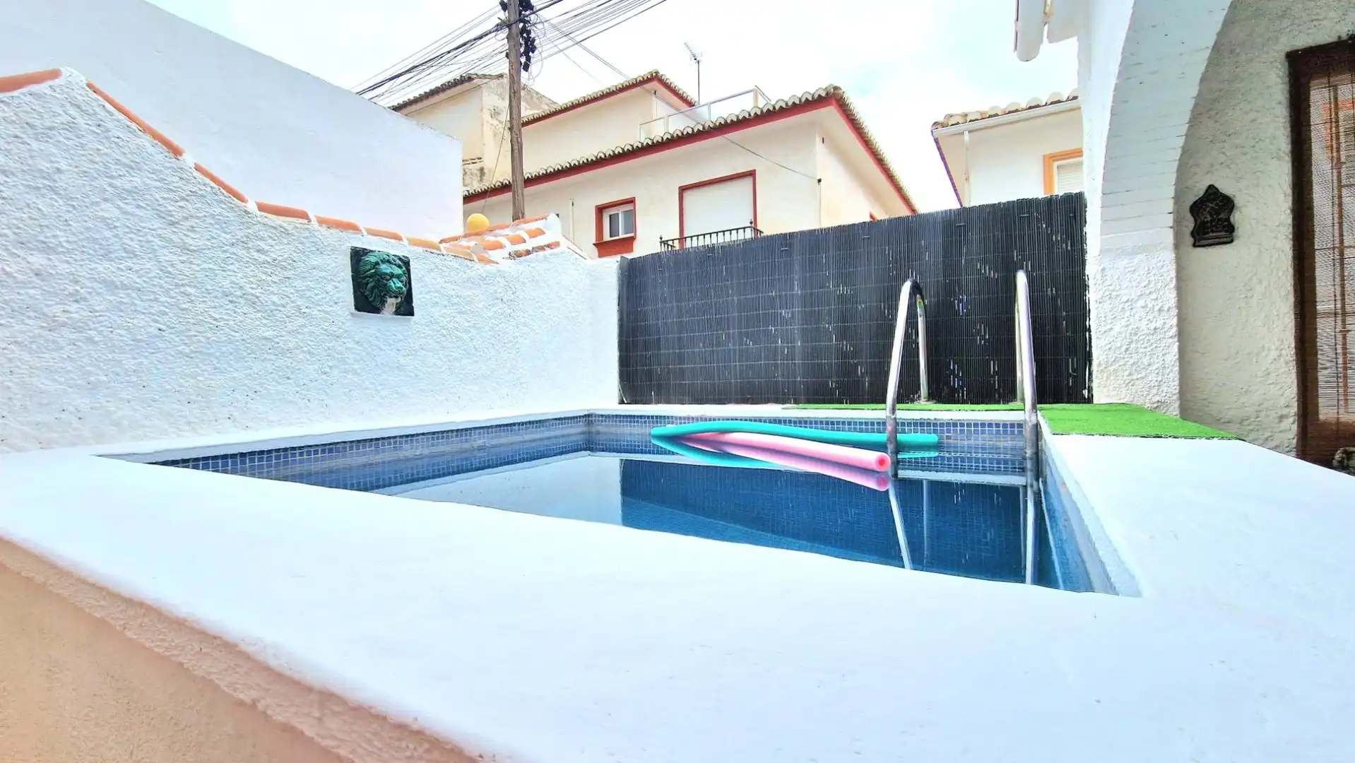 Swimming pool of Detached homes for sale in Benalmádena  with Heating, Terrace and Swimming Pool