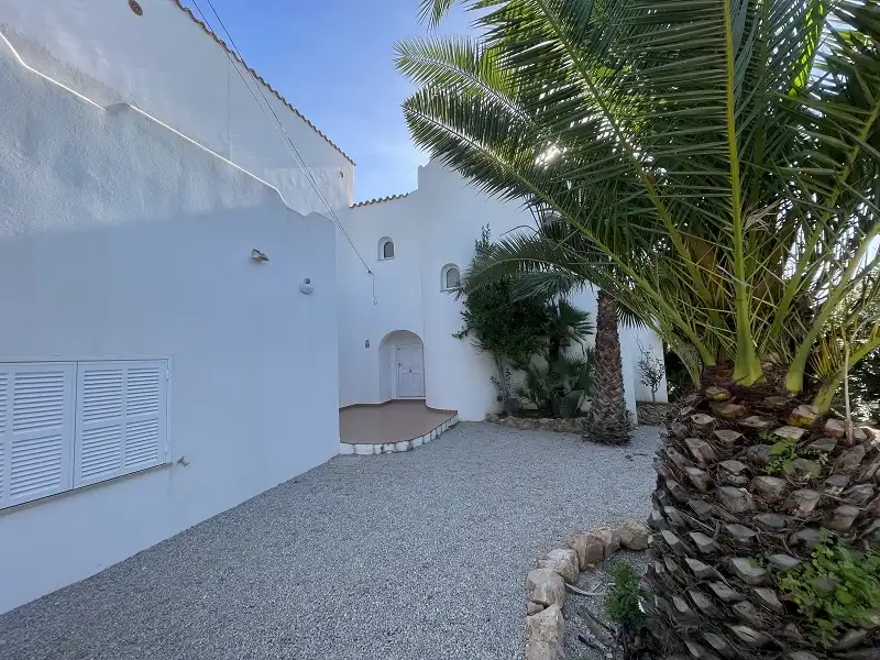 Vista exterior de Casa o xalet en venda en Llucmajor amb Aire condicionat, Jardí privat i Terrassa