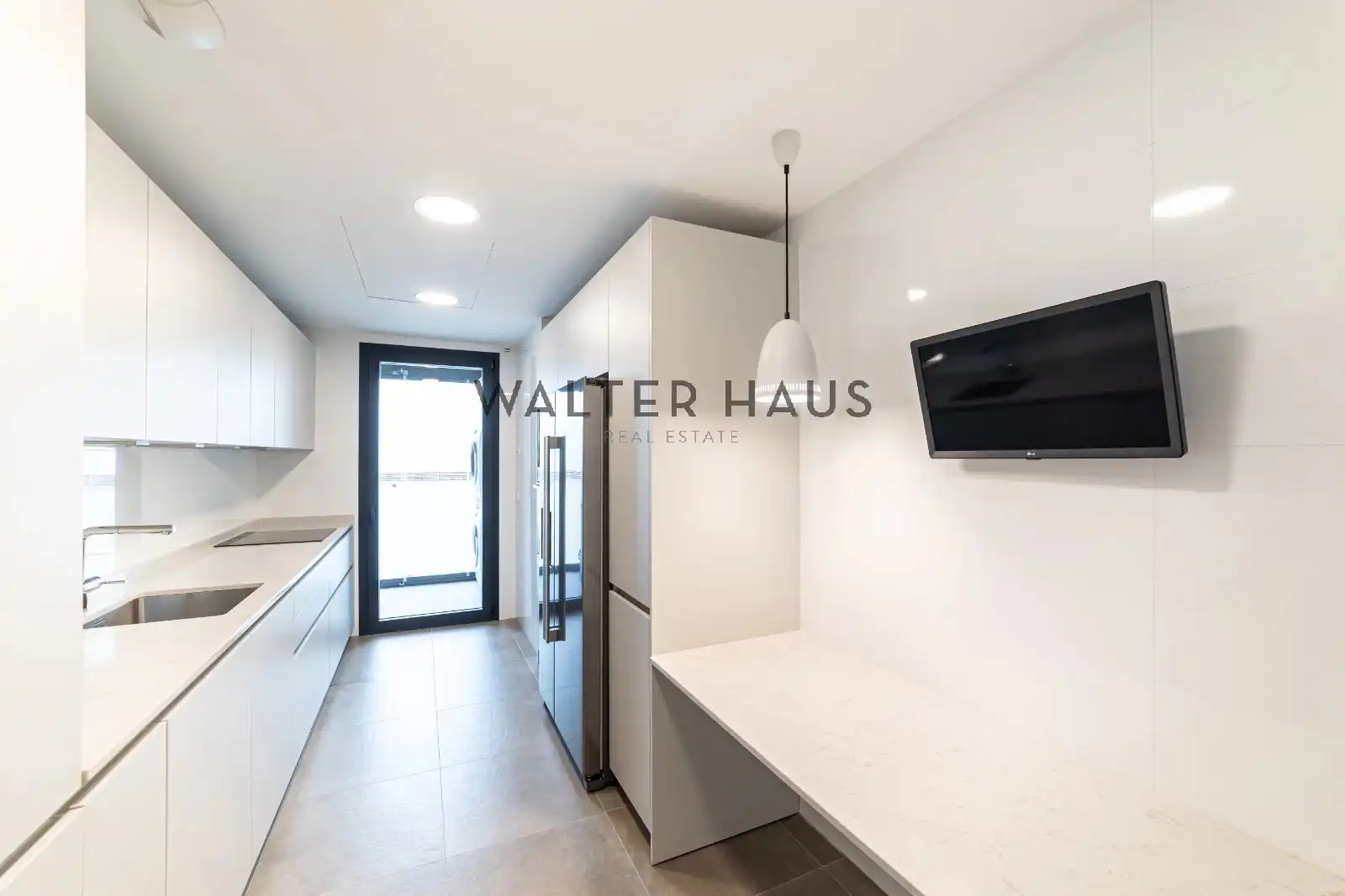 Cocina de Piso de alquiler en Madrid con Aire acondicionado, Calefacción y Horno