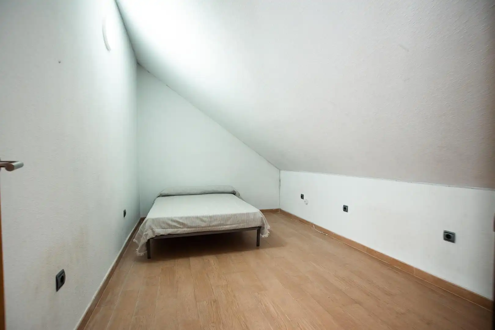 Habitación de Casa o chalet en venta en Mutxamel con Aire acondicionado, Calefacción y Jardín privado
